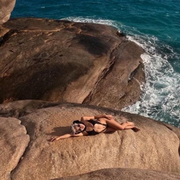 Meet your Posher, Mariana - Picture 1 of 1